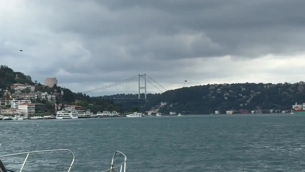 İstanbul gökyüzünü kara bulutlar kapladı