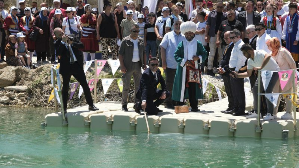 Sivrihisar'da göle maya çalma geleneği ile festival başladı
