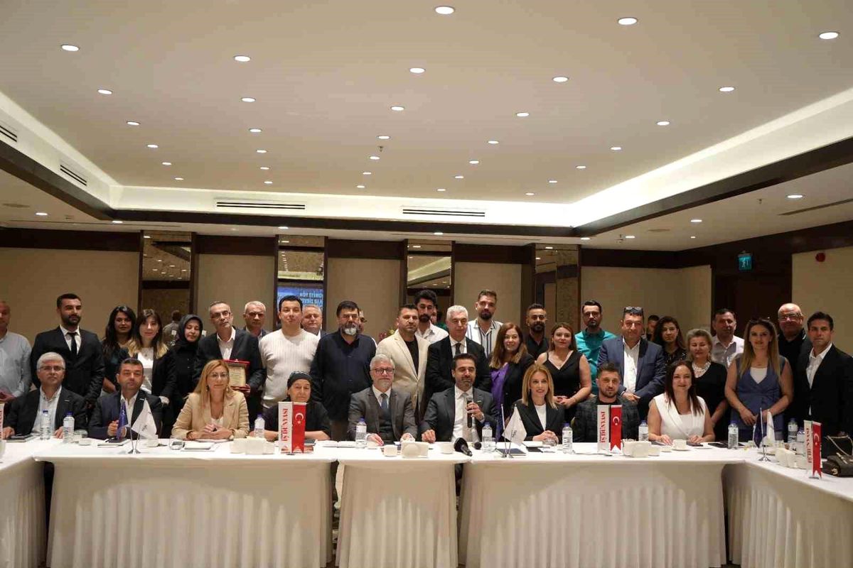 Gaziantep'te "Ekonomiye Yön Verenler" zirvesi düzenlendi