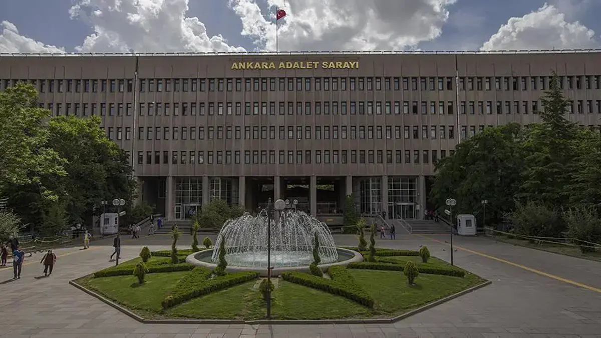 Adliyede pazarlık savcıya takıldı! Sahte yazı işleri müdürü yakalandı
