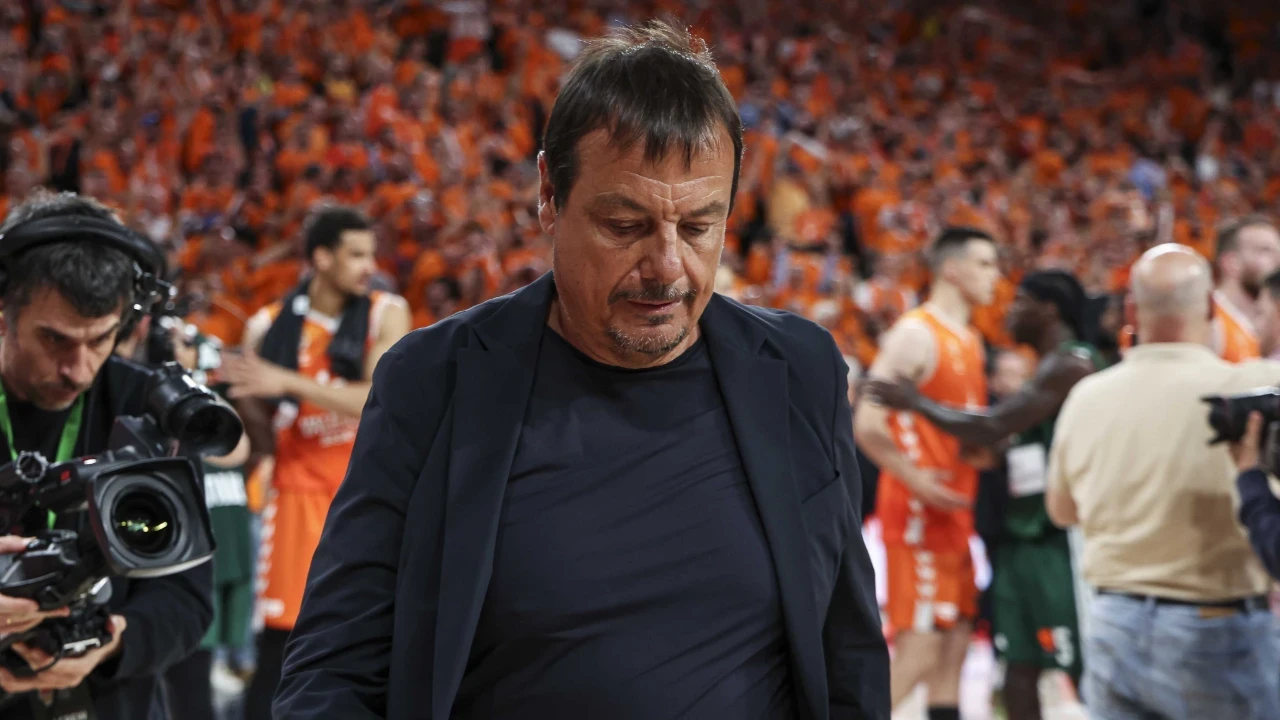 Ergin Ataman'dan Olympiakos maçı sonrası sert tepki: "Skor 82-76 değil, 29-5!"
