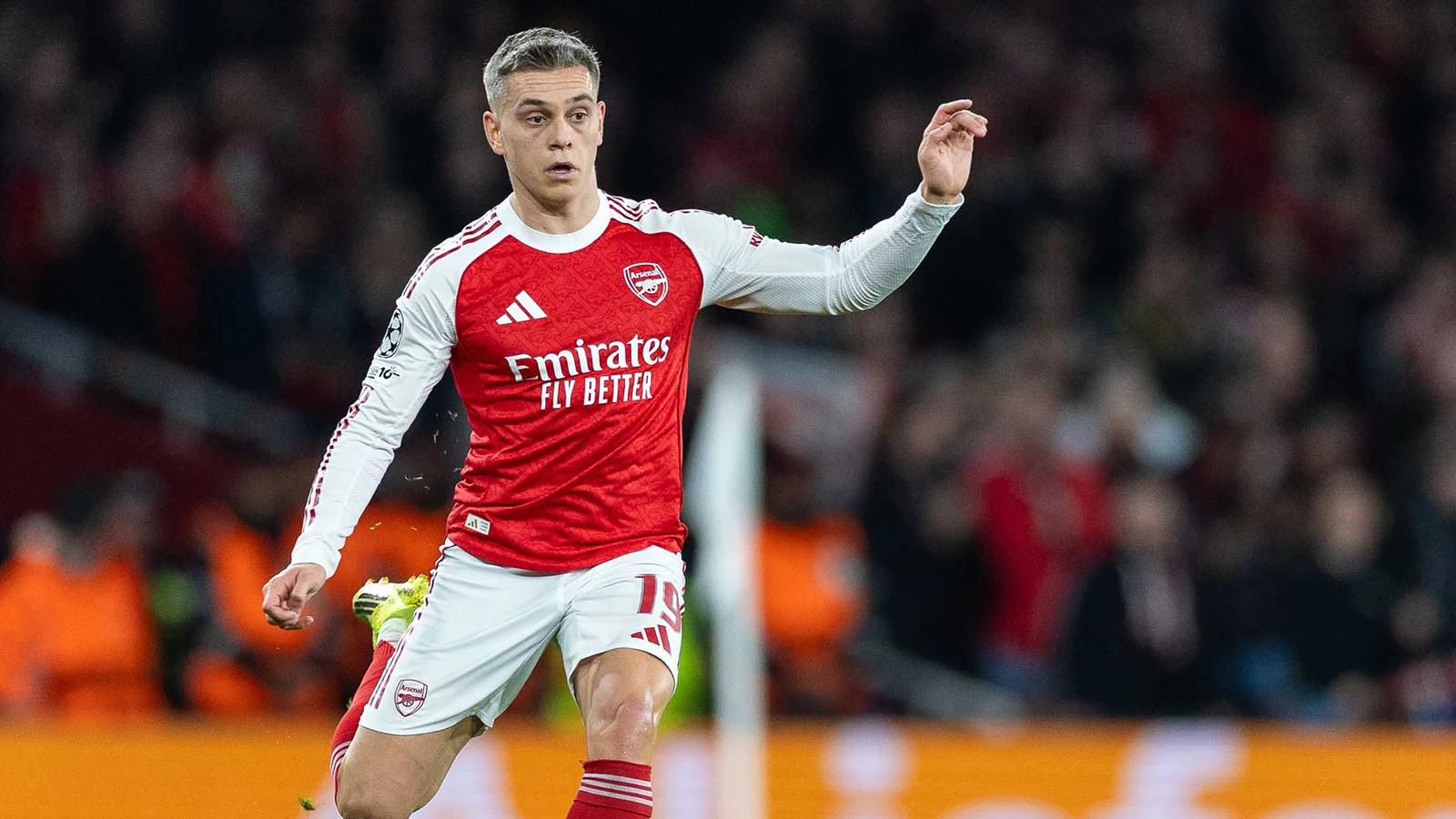 Serdal Adalı, Trossard için Arsenal ile temas kurdu!