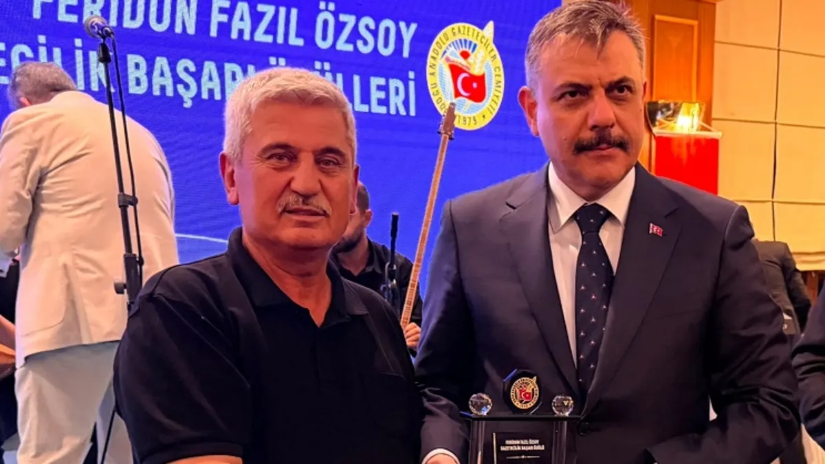 Sabah Gazetesine anlamlı ödül İçişleri Bakanı Mustafa Çiftçi' den