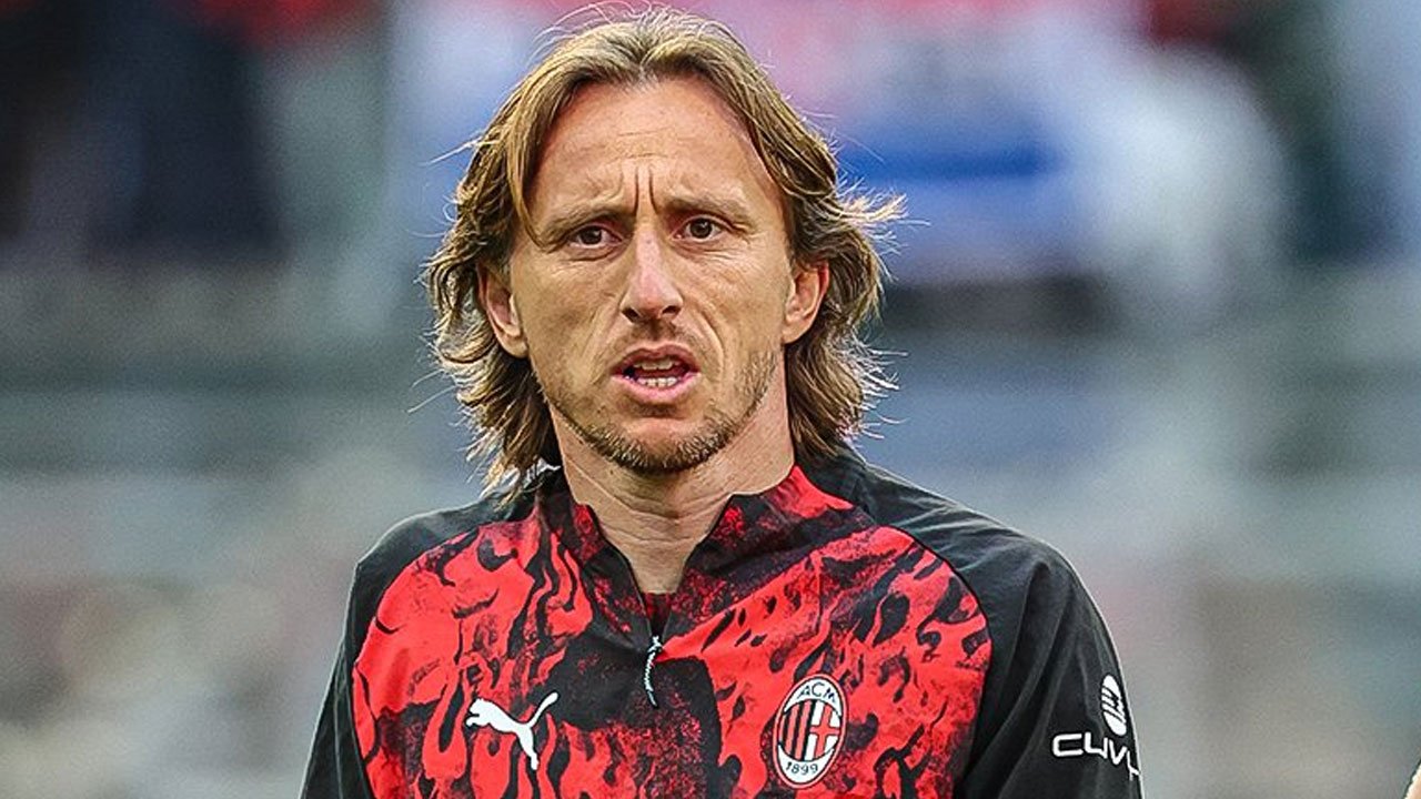 40'lık Luka Modric'ten 1 yıllık imza