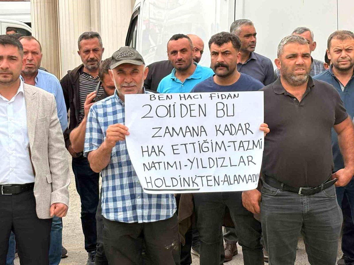 Yozgat'ta 4 aydır maaşlarını alamadıklarını ileri süren maden işçileri işvereni protesto etti