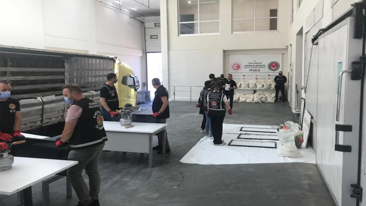 İpsala sınır kapısında tırda 1,5 ton uyuşturucu ele geçirildi