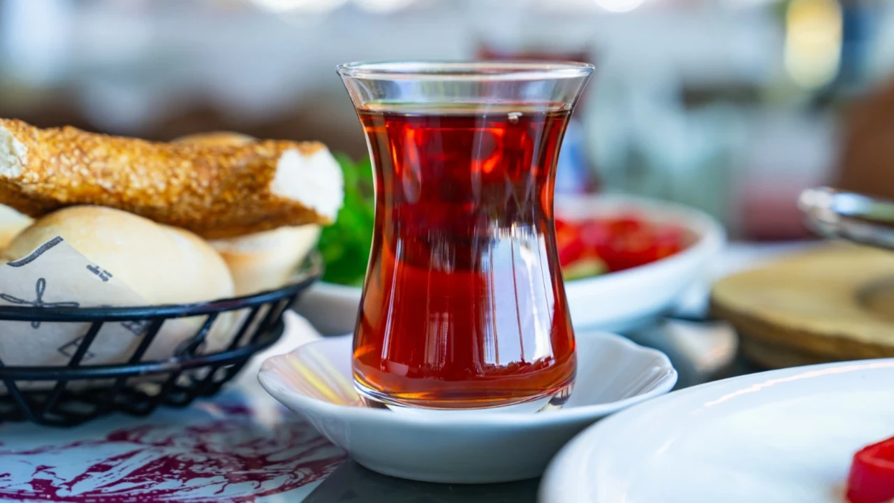 Çaya üç ayda üçüncü zam