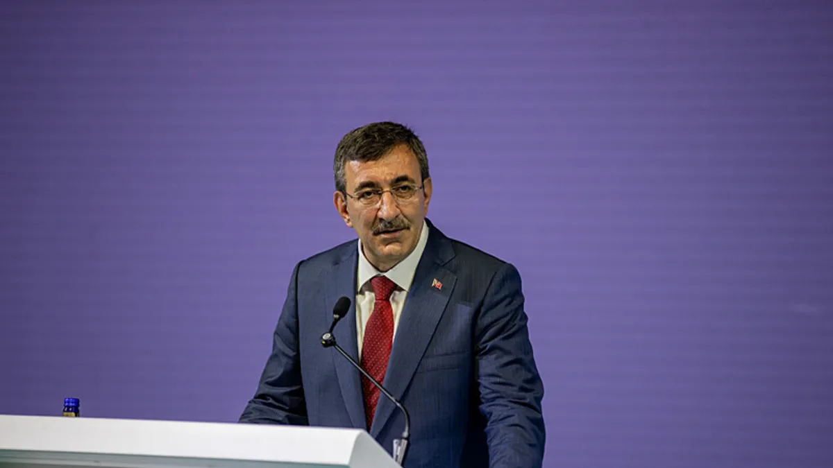 Cevdet Yılmaz: "Bilgiyi, bilimi, teknolojiyi hikmetle buluşturmamız lazım"