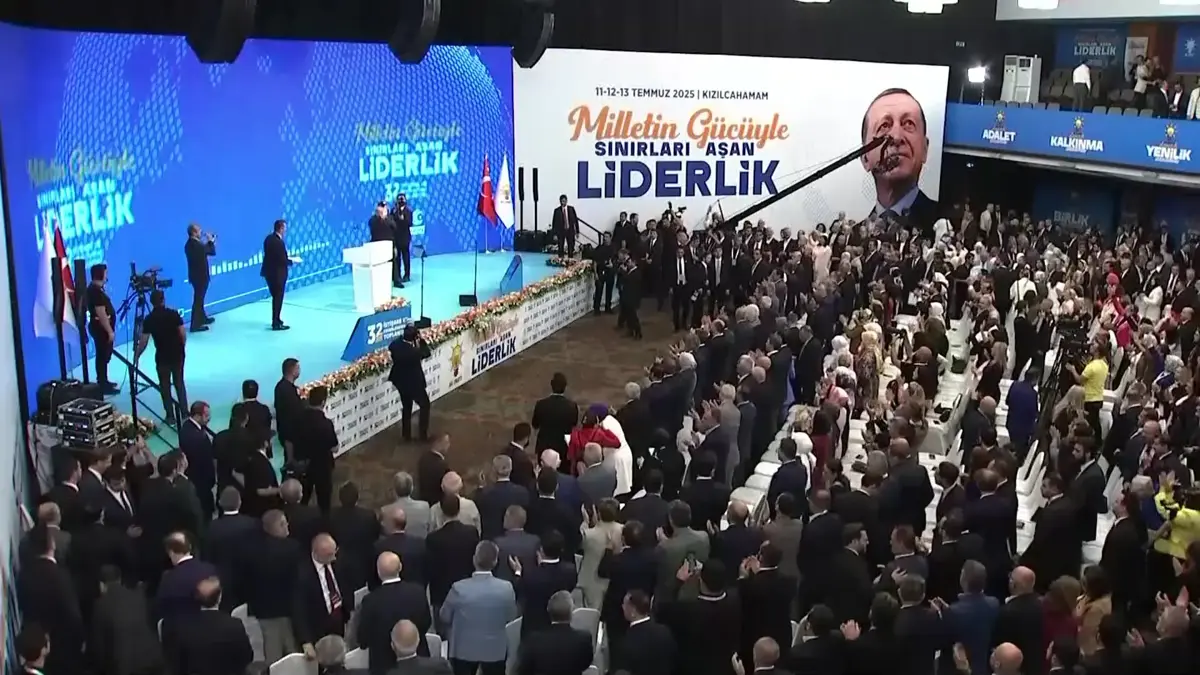 AK Parti kampa giriyor