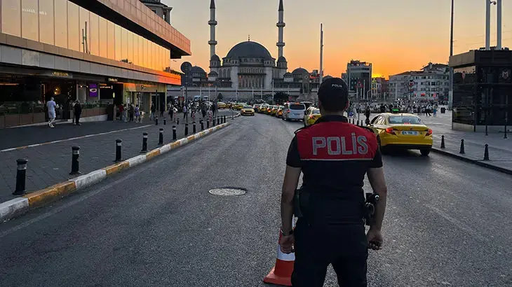 İstanbul polisinden kent genelinde "huzur" uygulaması