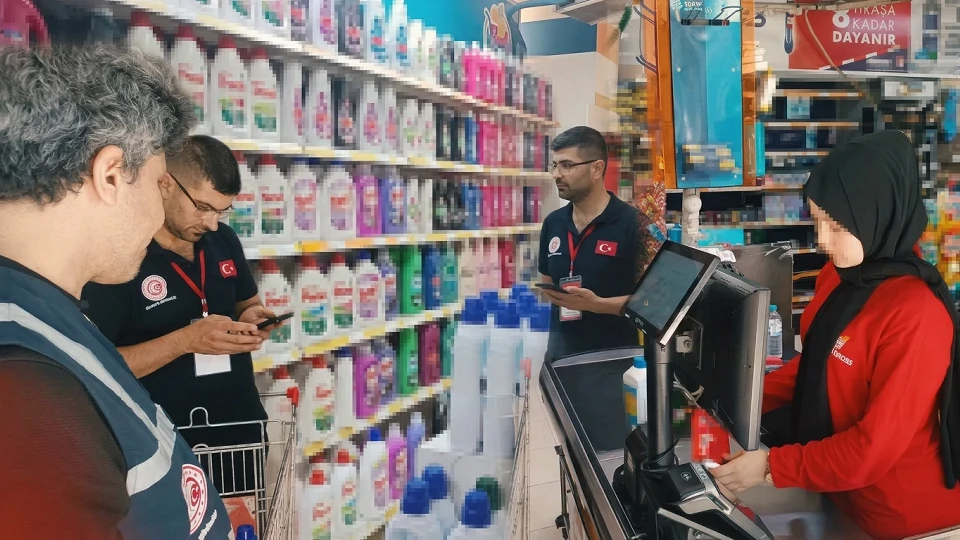 Şanlıurfa’da fahiş fiyat ekipleri sahada! Rafla kasa uyuşmazlığına geçit yok: Yüz binlerce ürün incelendi