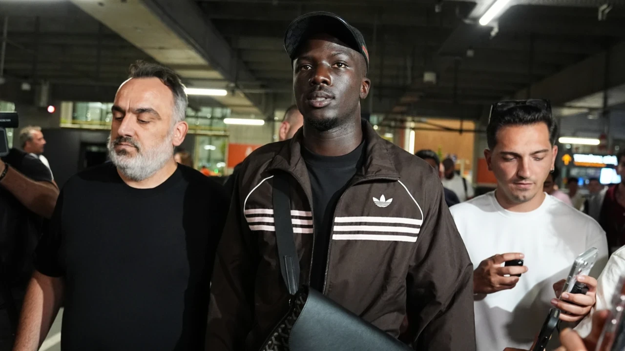 Beşiktaş'ın yeni transferi Kassoum Ouattara İstanbul'da