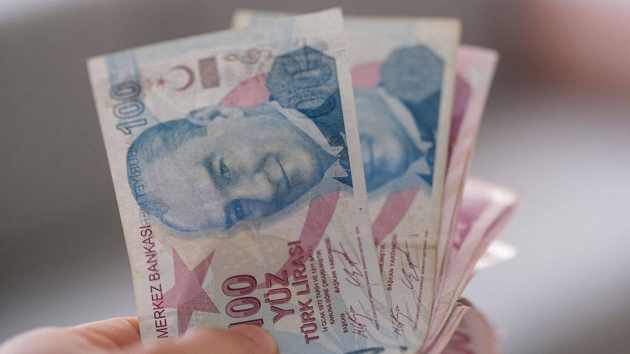 Bütçe açığı sadece 5 ayda 1 trilyon TL'yi aştı!
