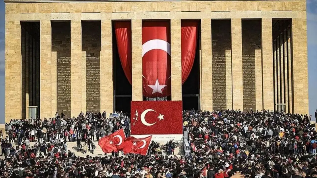 Milli Merkez'den 'Atatürk'te birleşelim' çağrısı