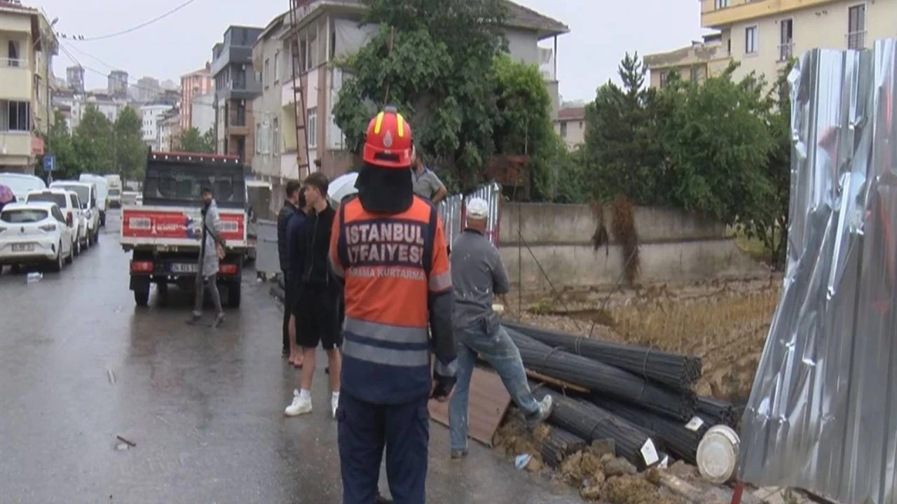 İstanbul Sancaktepe'de toprak kayması