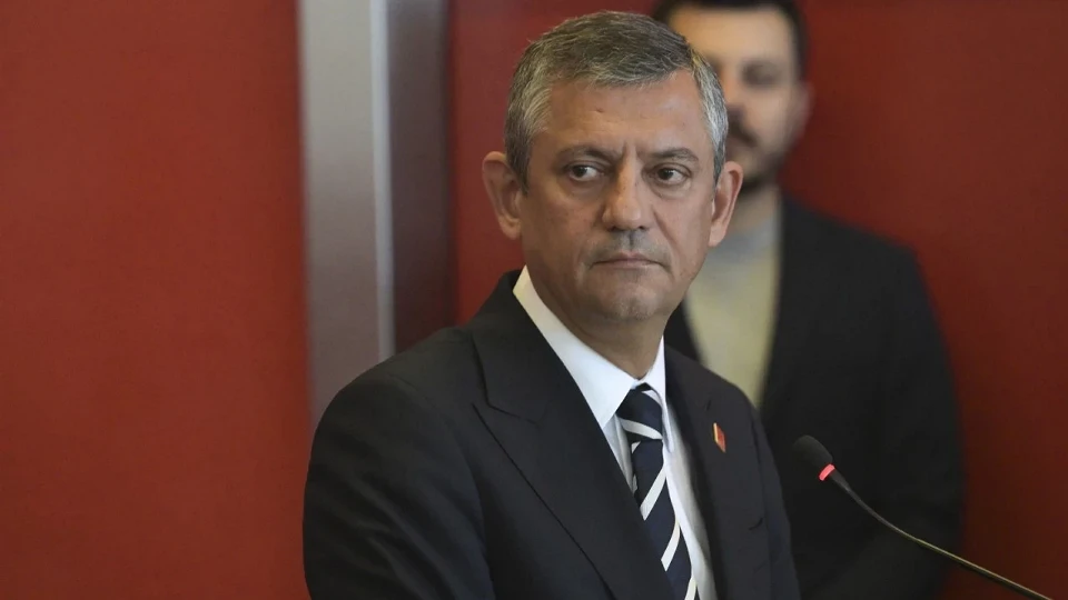Özgür Özel yeni parti ismi belli oldu mu? Özgür Özel yeni parti kurarsa sonraki seçime girebilir mi?