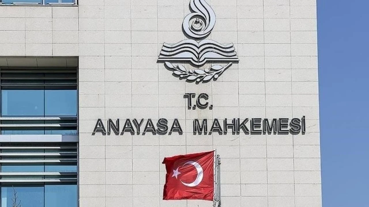 Noterlerin tatil mesaisi için AYM'den kritik karar