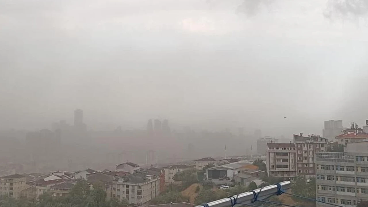 İstanbul'u fırtına vurdu!