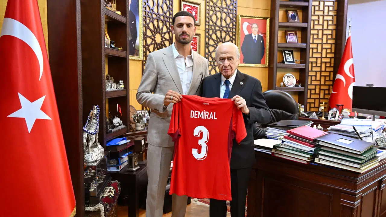 Merih Demiral'dan Devlet Bahçeli'ye ziyaret!