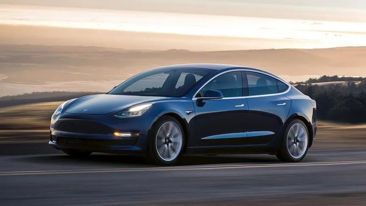 Fransa'dan Tesla'nın FSD planına veto: Avrupa'da otonom sürüş onayı yeniden çıkmaza girdi