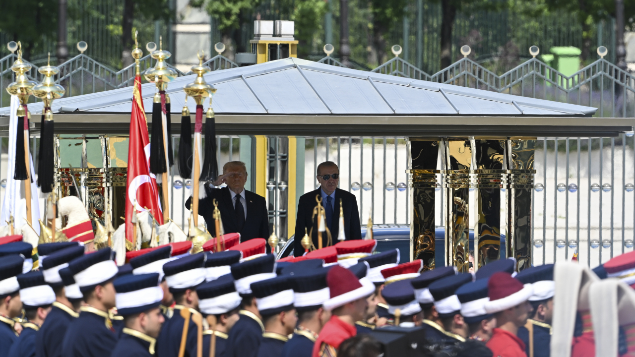 Cumhurbaşkanı Erdoğan, ABD Başkanı Trump’ı resmi törenle karşıladı