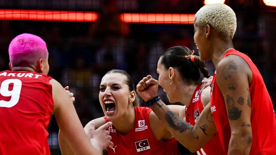 Türkiye-Japonya voleybol maçı kim kazandı? Filenin Sultanları Japonya'yı 3-1 mağlup etti