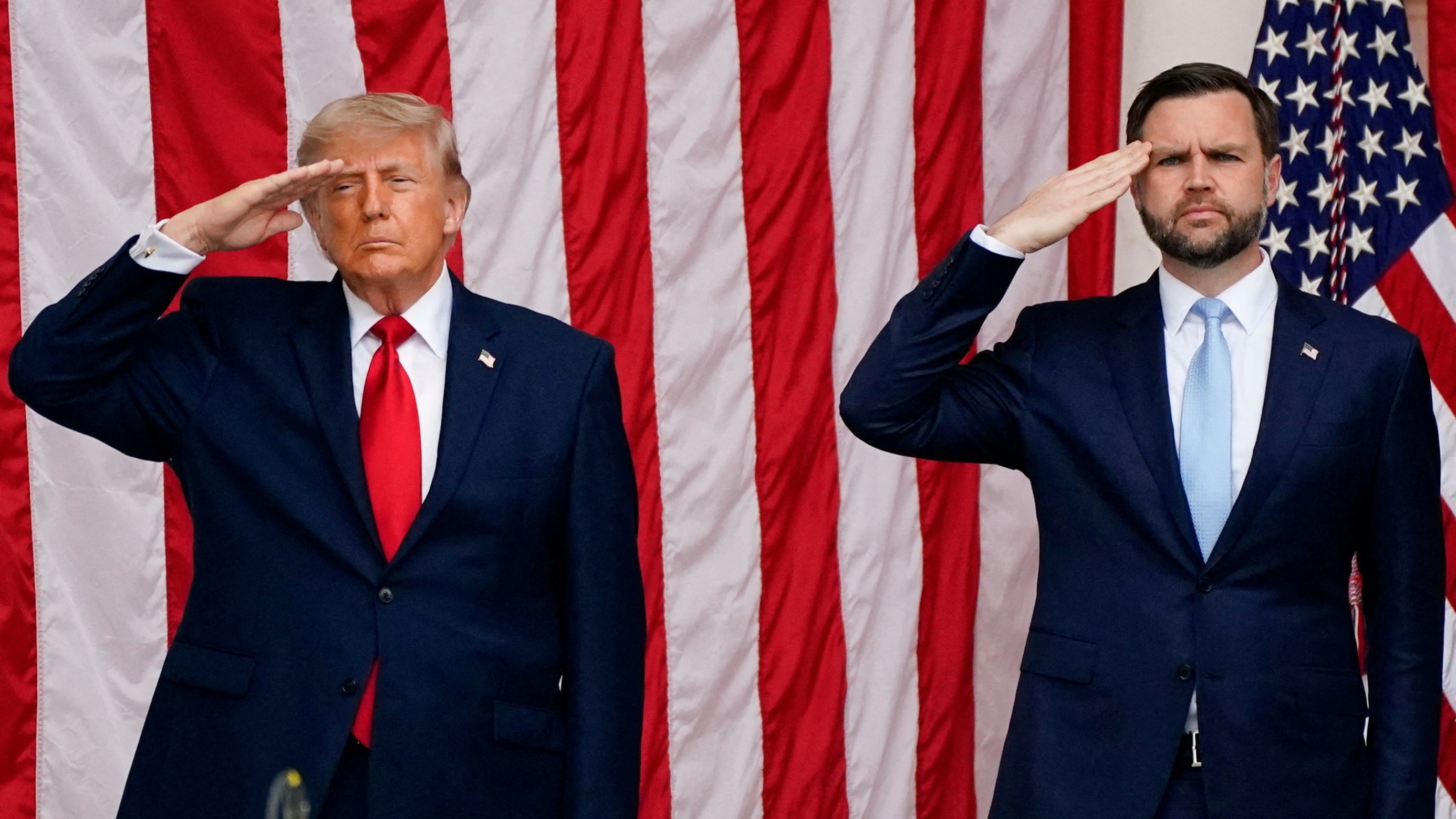 Trump'a İran darbesi. "Savaş yetkileri" tasarısı kabul edildi