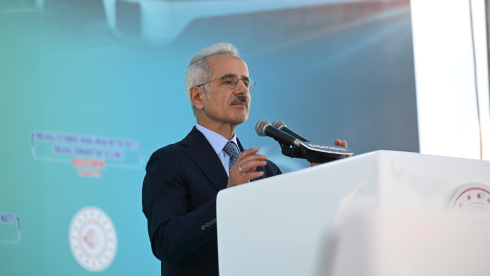 Bakan Uraloğlu: İstanbul'a kazandırılan toplam raylı sistem hattı uzunluğu 180 kilometreye ulaştı
