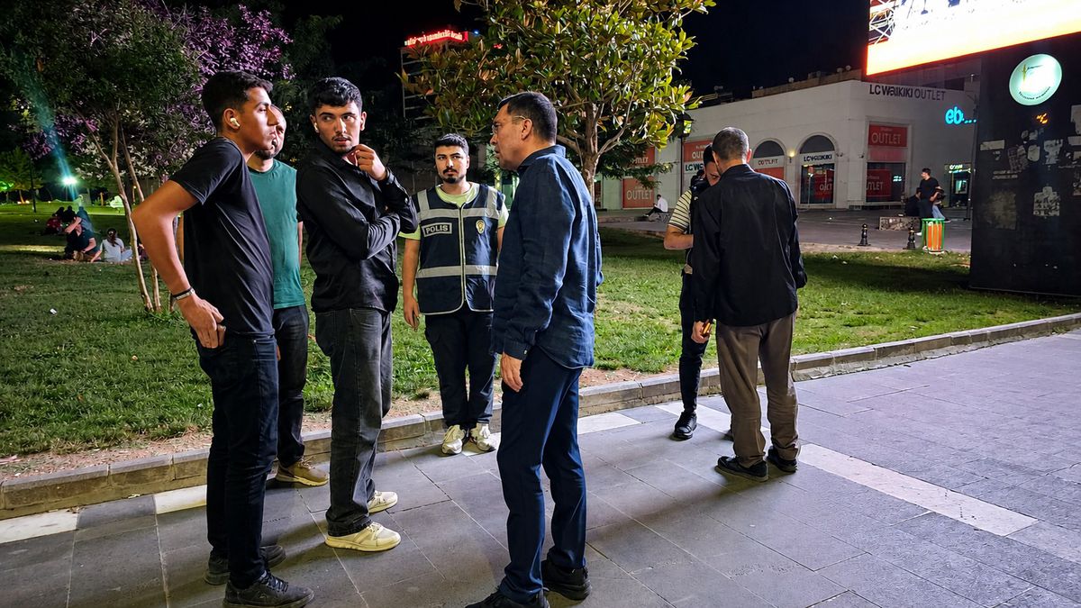 Şanlıurfa'da 'Huzur 63' Operasyonu: 45 Gözaltı, Silah ve Uyuşturucu Ele Geçirildi