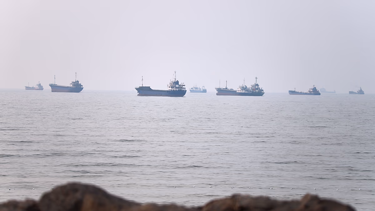 İran Doha görüşmeleri temkinli ilerlerken Hormuz'u yeniden tehdit etti