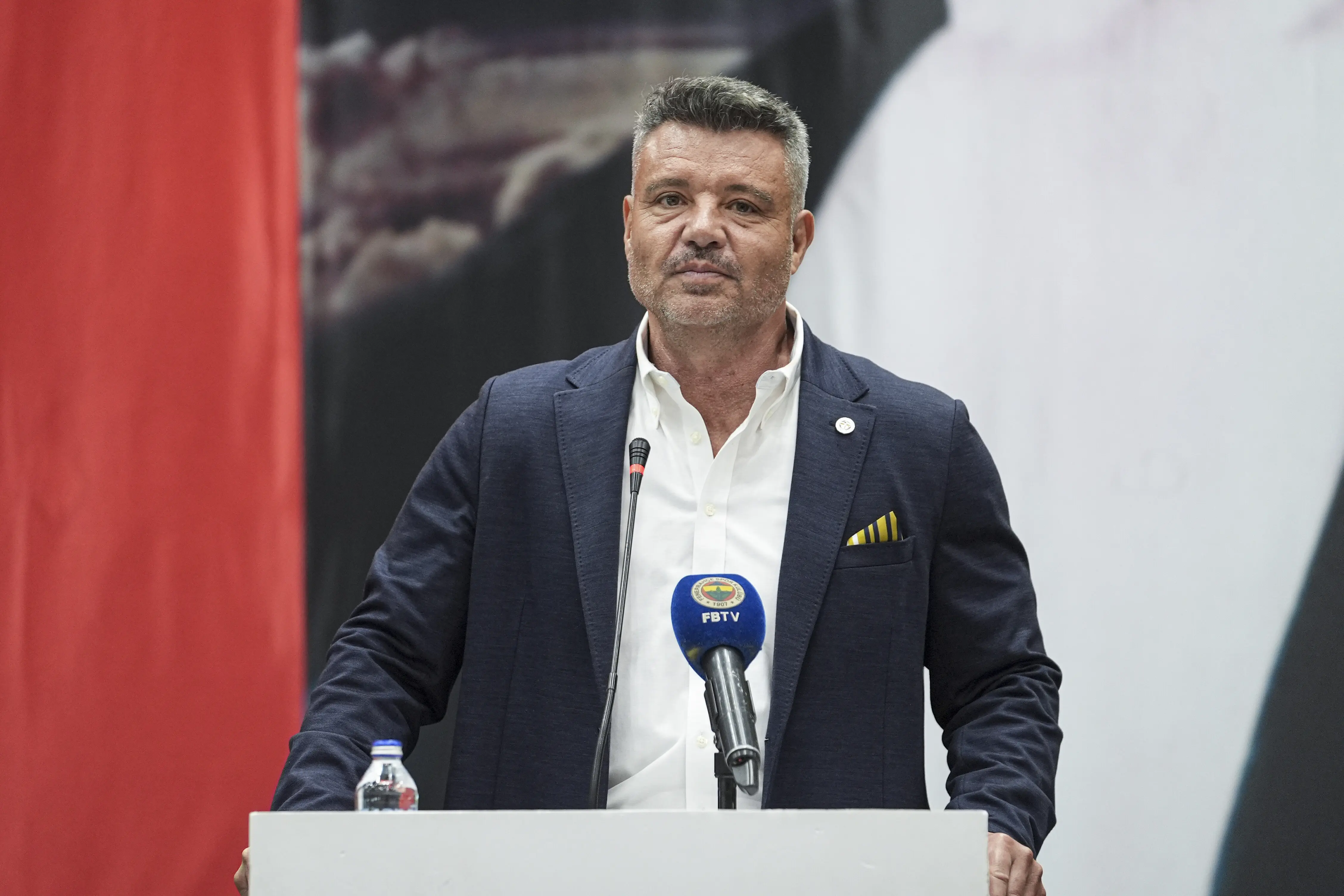 Sadettin Saran bu sözlerle veda etti: Başım dik ayrılıyorum