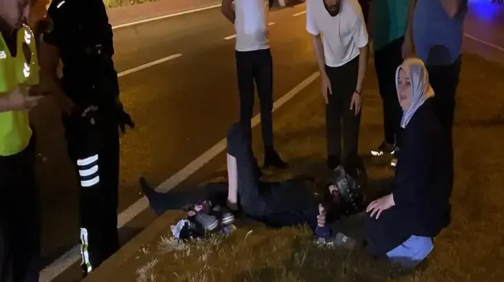 Bursa İnegöl'deki kazada anne, yaralı oğlunun elini tutarak moral verdi