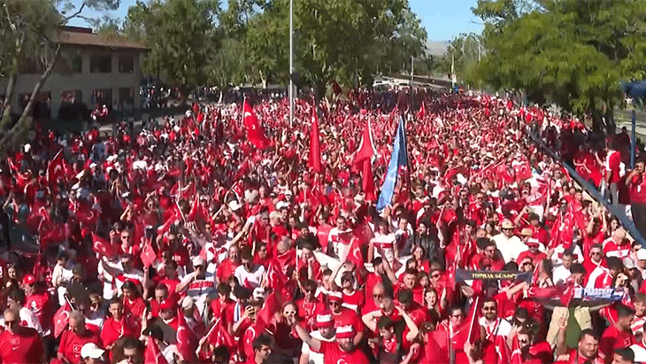 Paraguay maçı öncesi ABD'de Türk yürüyüşü!
