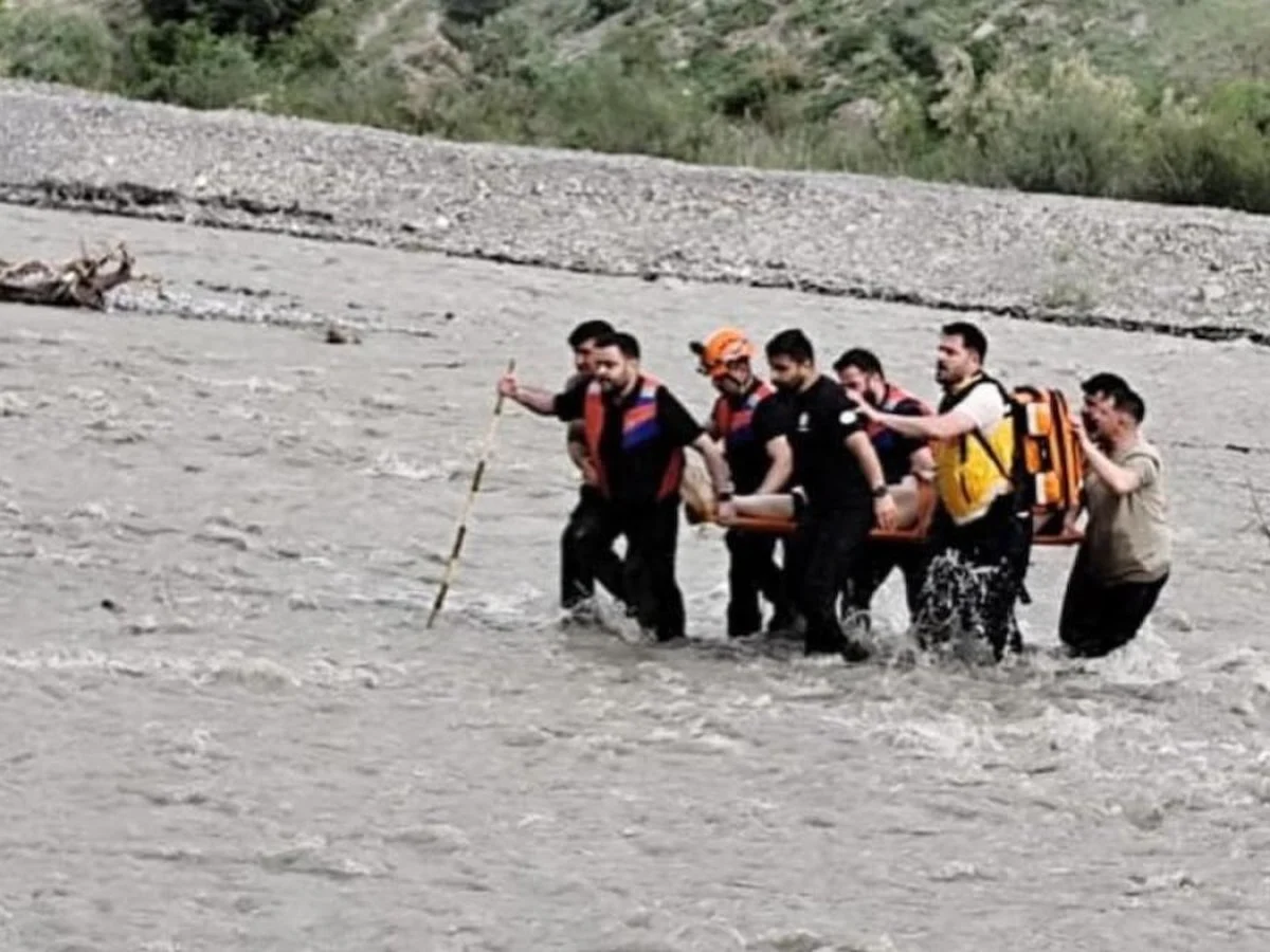 Hakkari'de dereye düşen çoban yaşamını yitirdi