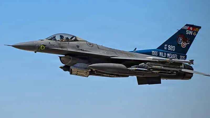 CENTCOM: İran'a yönelik 13’üncü saldırı dalgası tamamlandı