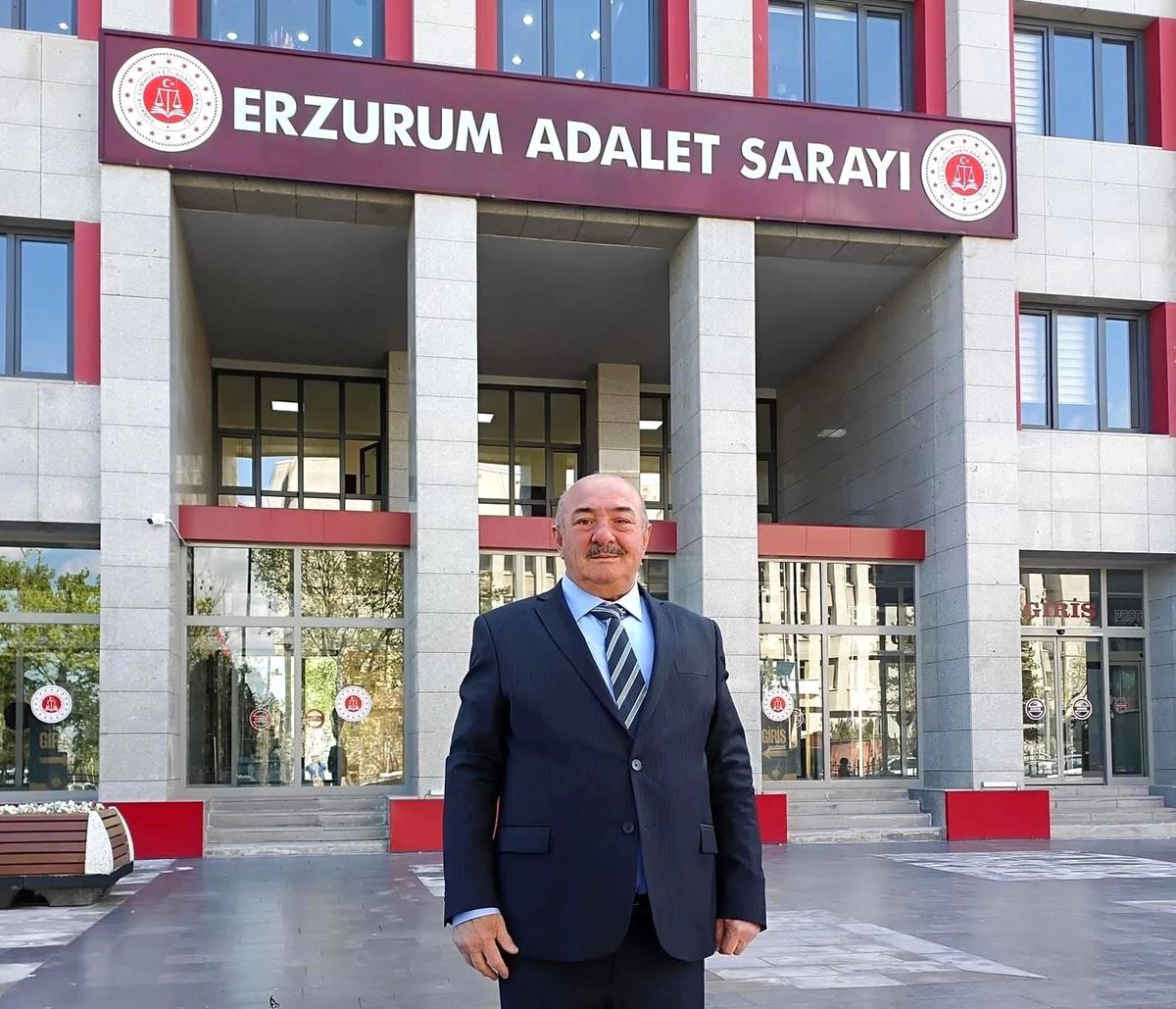 Erzurum Adliyesi'nde vefa dolu veda: 45 yıllık hizmetin ardından emekliye ayrıldı