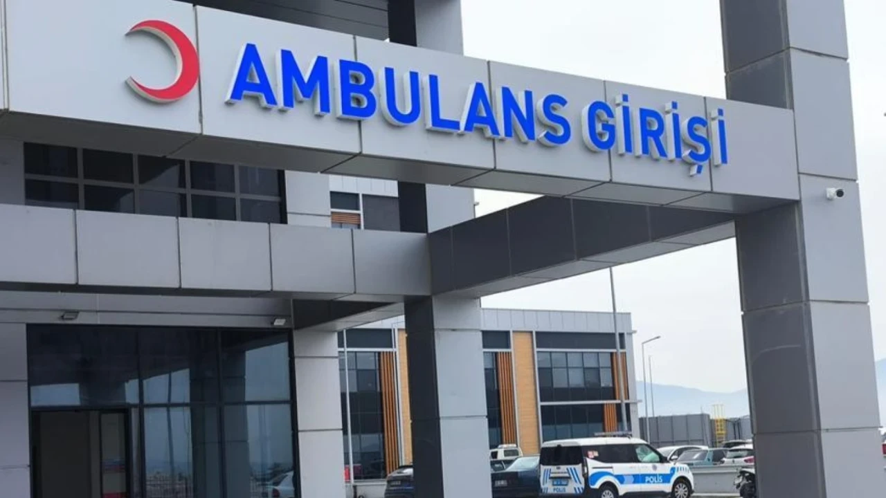 İki motosiklet kafa kafaya çarpıştı: Sürücü yaşam savaşını kaybetti