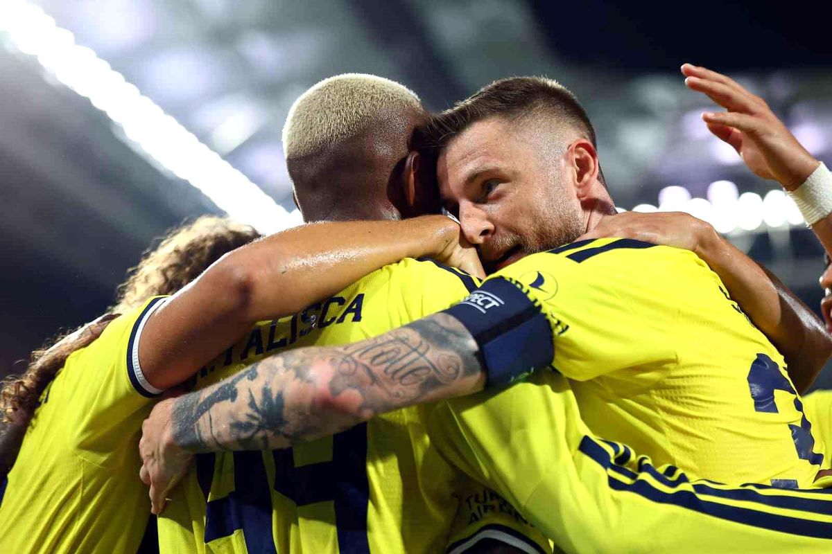 Fenerbahçe, Polonya'ya avantajla gidiyor