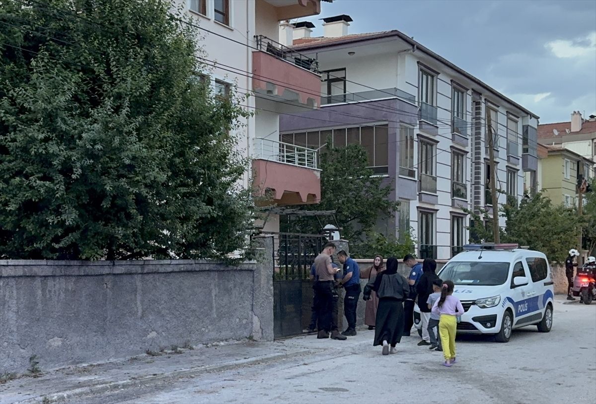 Konya'da bir kişi boşanma aşamasındaki eşini bıçakla yaraladı