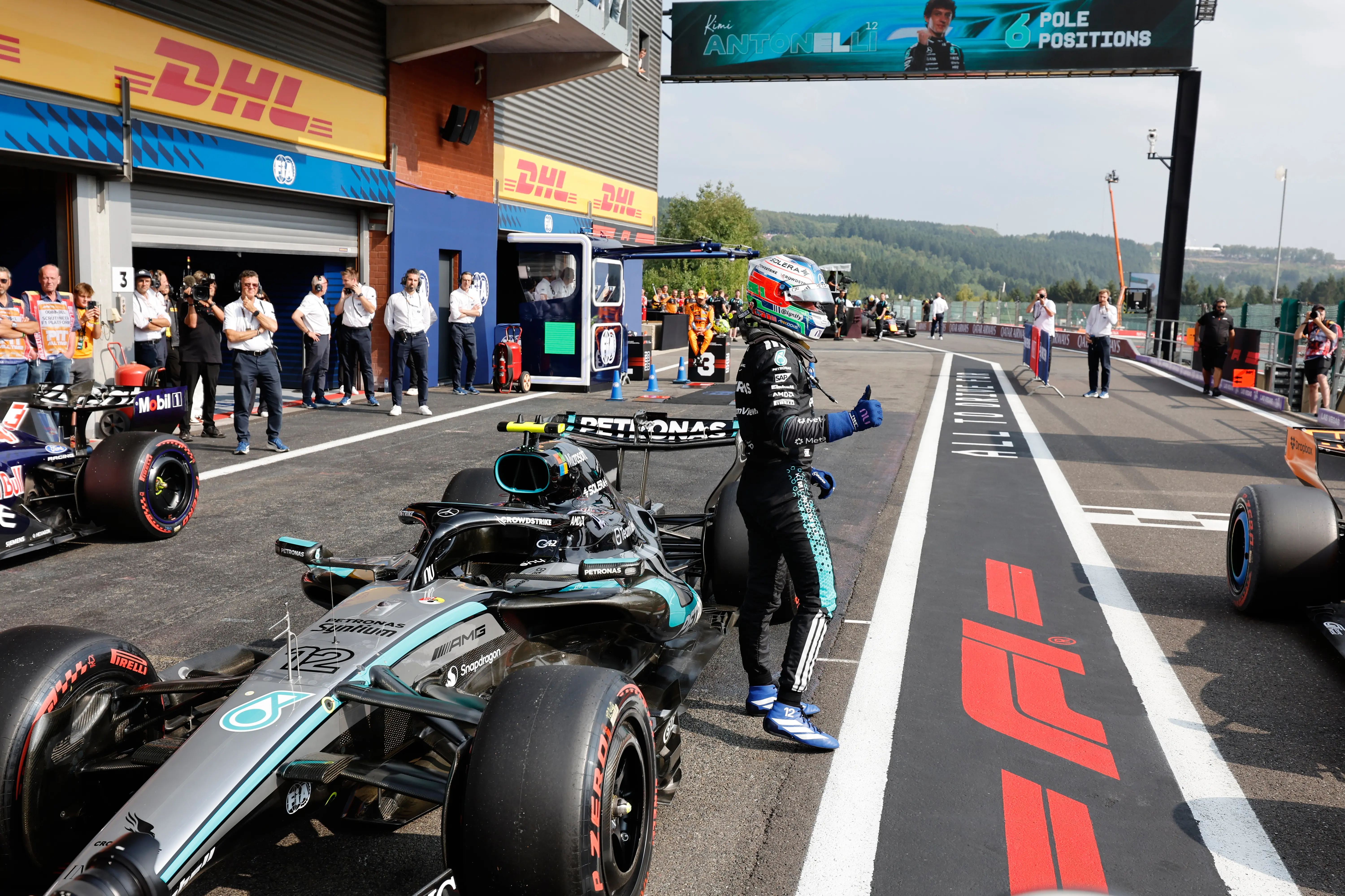 F1 Belçika GP'sinde pole Antonelli'nin oldu
