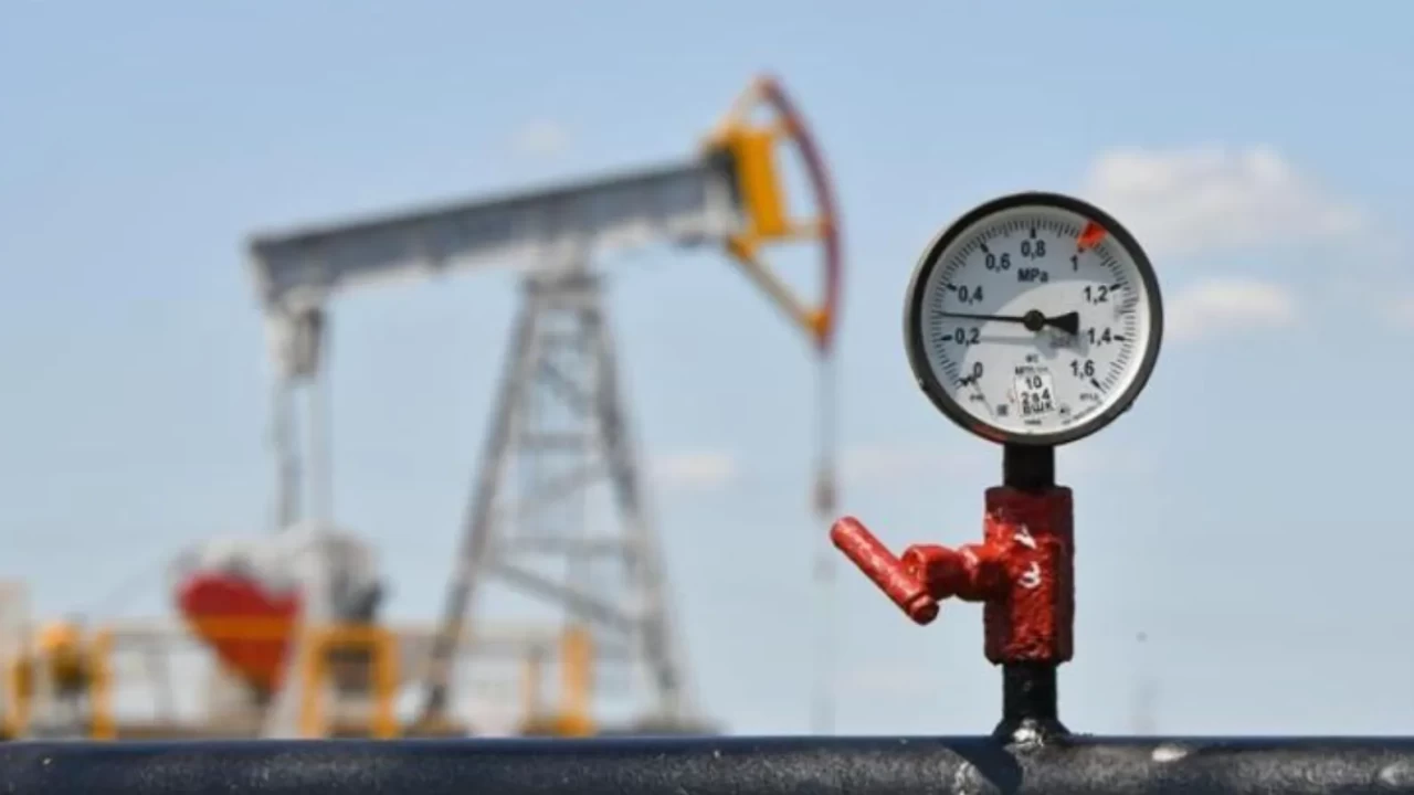 ABD'nin petrol rezervleri 43 yılın en dip noktasını gördü: Savaş etkisiyle arz hamlesi