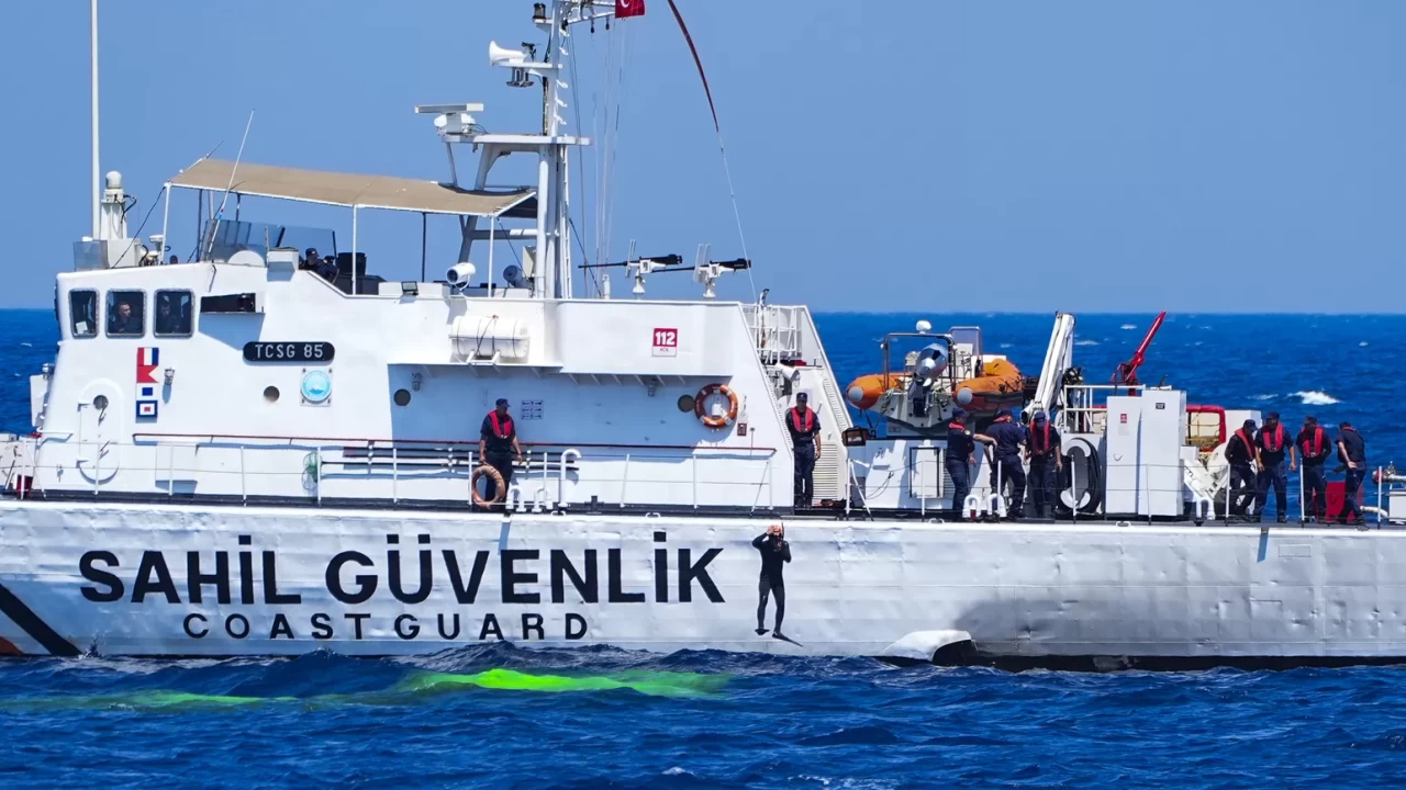 Deniz Aslanı-2026 Tatbikatı'nda ilk senaryo tamamlandı: Ege’de nefes kesen kurtarma operasyonu