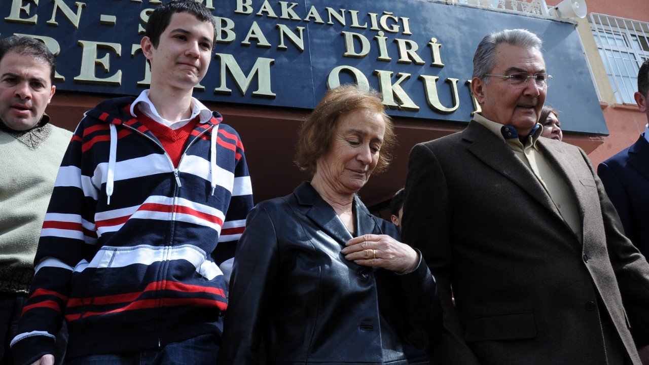 Deniz Baykal'ın eşi Olcay Baykal hayatını kaybetti