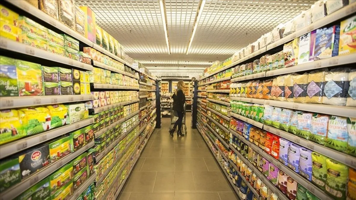 Ticaret Bakanlığı'ndan zincir marketlere yeni düzenleme: Rafların yüzde 20'si yerli ürüne yüzde 1'i kadın...