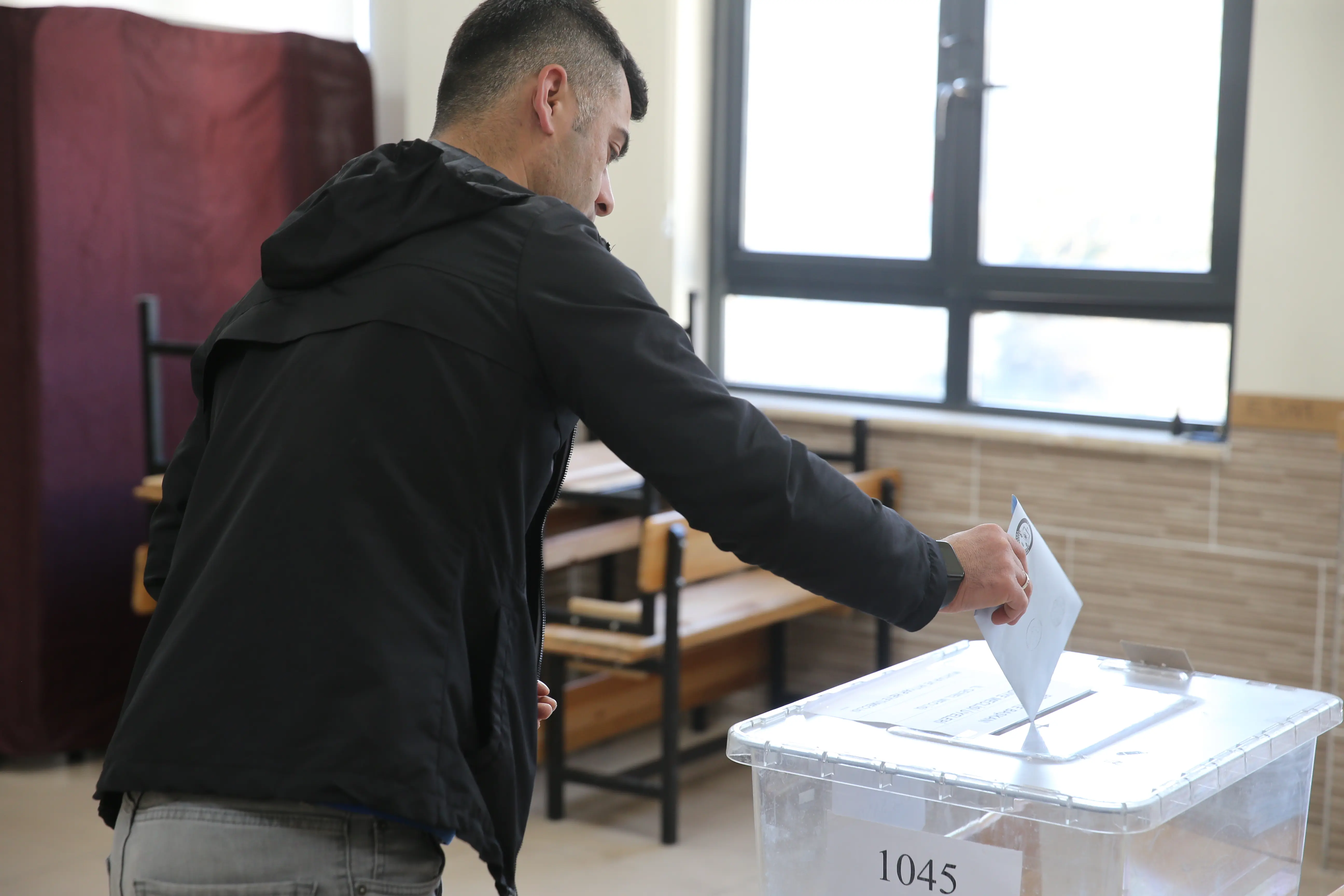 YSK kararı sonrası ilk oylar atılıyor!! 4 yerleşim yerinde sandık başına gidilecek