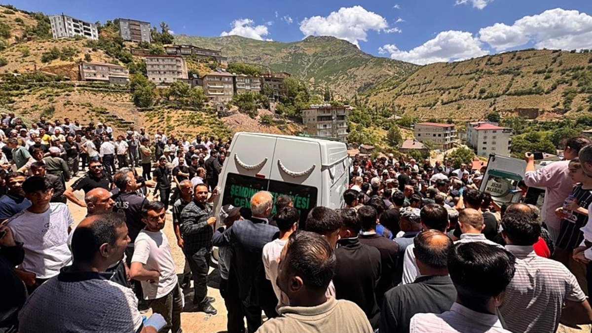 Hakkari'de aile katliamı: 4 kişi hayatını kaybetti