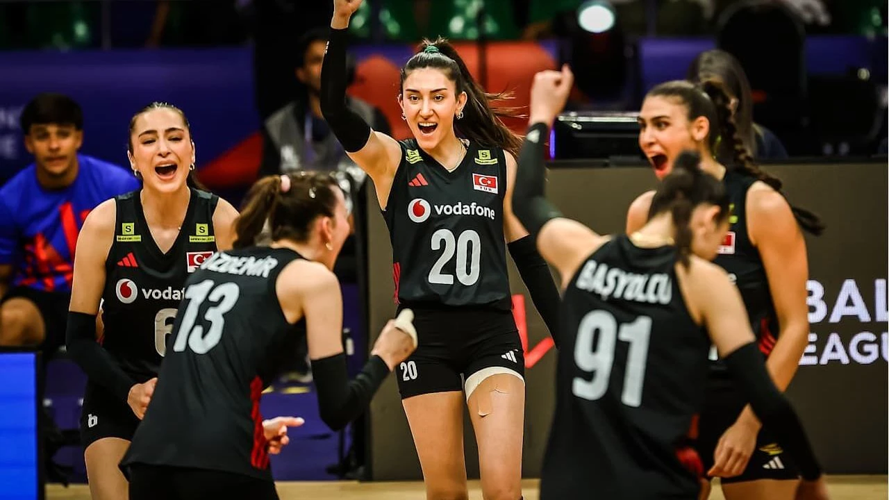 VNL'in Ankara etabında yer alacak A Milli Kadın Voleybol Takımı'nın kadrosu açıklandı