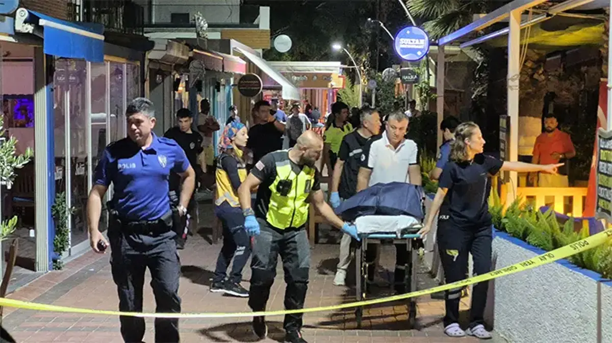 Bodrum'daki restoranda dehşet anları... Masasına dönerken sırtından vuruldu