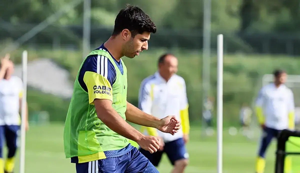 Fenerbahçe, günü çift antrenmanla tamamladı