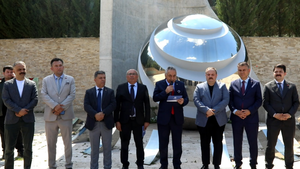 Türk Büro-Sen Genel Başkanı Türkeş Güney: 'Bizim yol haritamızı şehitlerimiz çizmiştir'